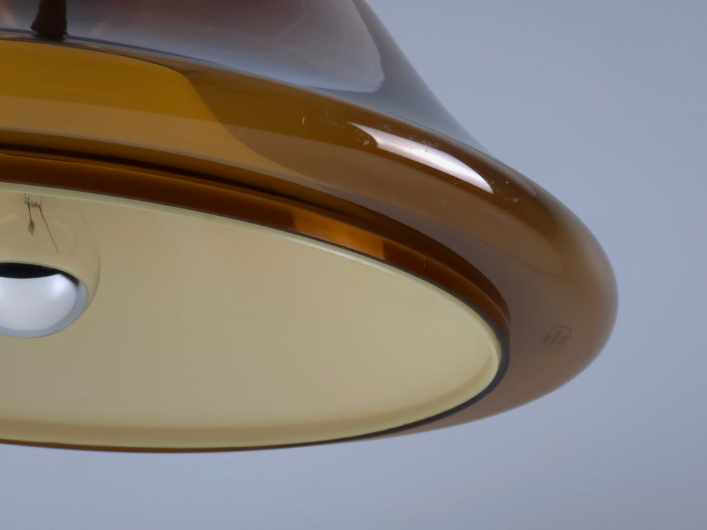 Perspective shot of the flared rim of the acrylic shade, highlighting the high-quality 70s manufacturing.