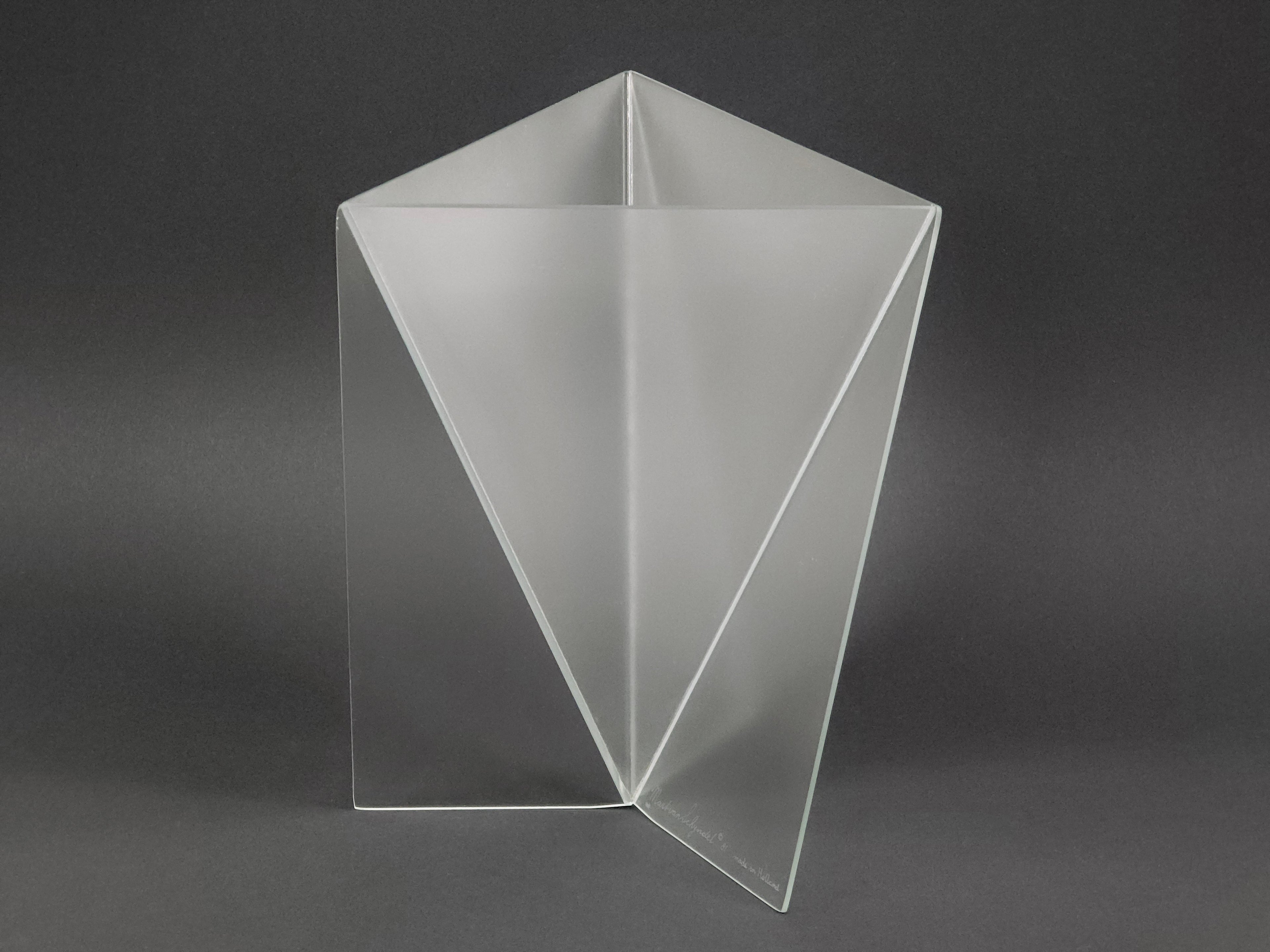 1981 Mart van Schijndel Delta vase, Dutch postmodern design iconic frosted glass vase, image showing the depth of the vase and the minimalist angular design.