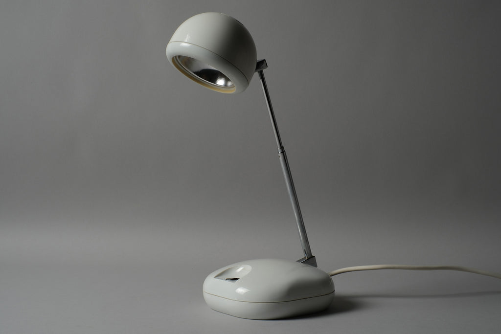 Full view of a 1970s Hustadt Leuchten antenna halogen desk lamp from West Germany, showing the white lacquered steel telescopic stem fully extended with the spherical spot head, Type 3184.