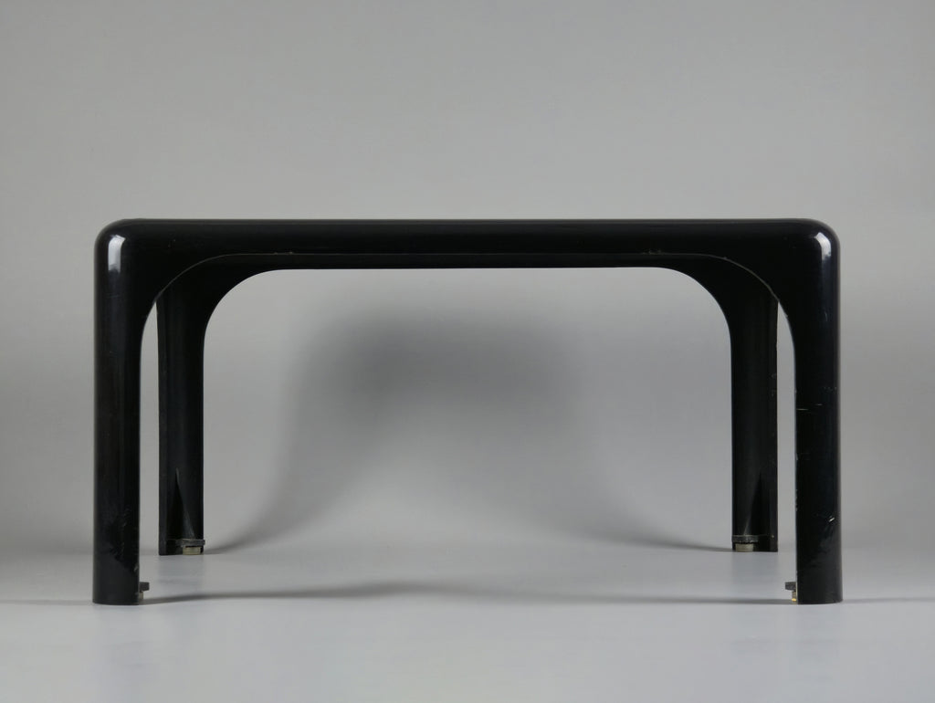 1960s MCM Artemide Milano 'Demetrio 45' black fiberglass side table by Vico Magistretti, front view.