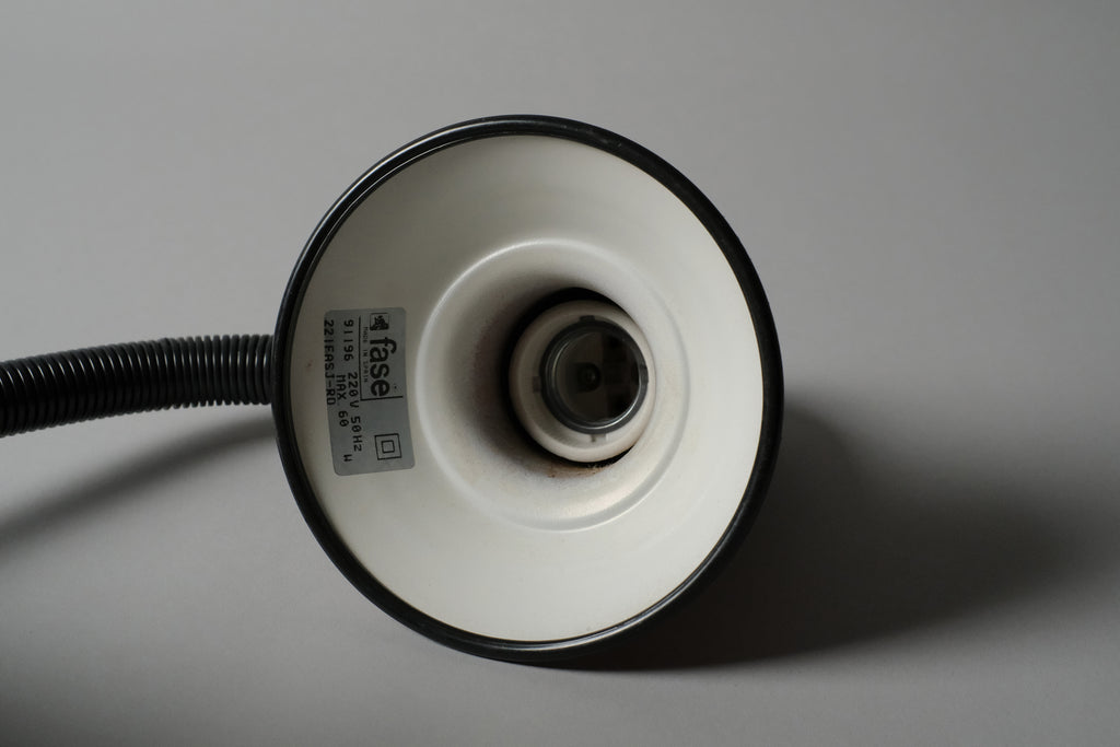 Close-up detail of the original Fase Spain label, and the internal part of the shade.